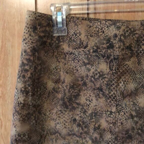 Chico's Brown Snakeskin Print Pencil Skirt 1.5 Medium - Picture 8 of 13